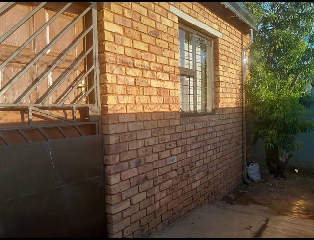 3 BEDROOM HOUSE FOR SALE IN NELLMAPIUS